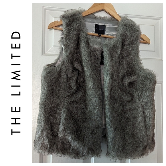 🆕 NWT {The Limited} Faux Fur Vest - Picture 1 of 10